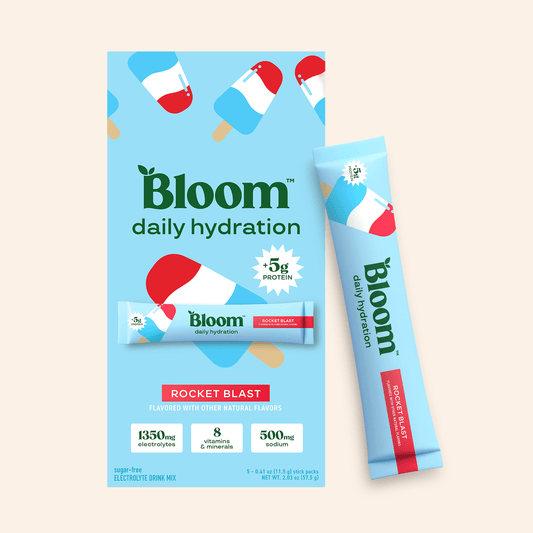 daily-hydration-sticks-q9 dailyhydration_RB_01_c604357d-be9c-44ab-8488-b4511e618f3b.png
